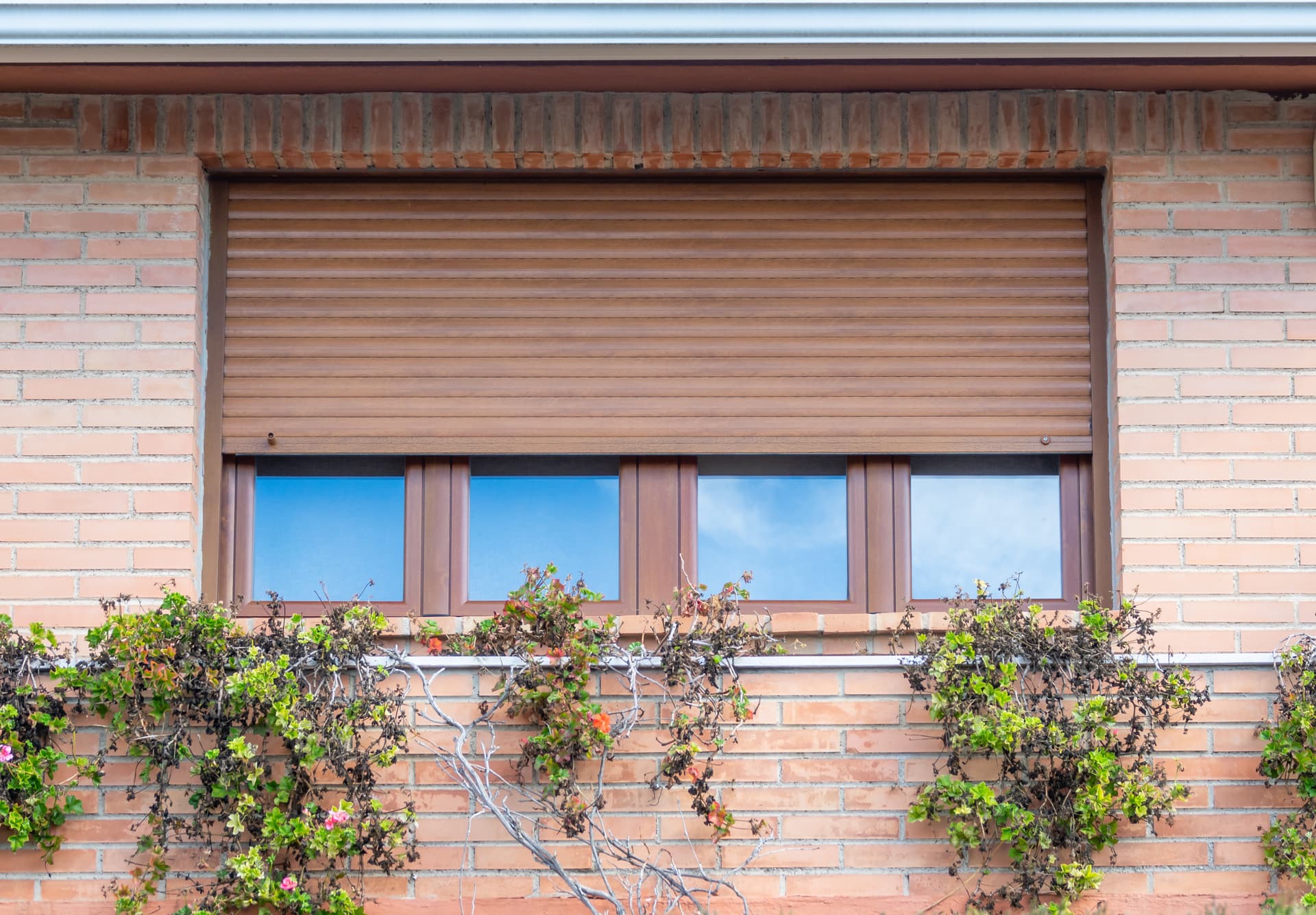 Ventanas y puertas de madera a medida en Carnota